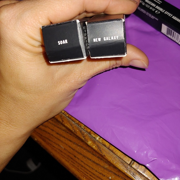 *FINAL*{Mac} Flawless Face Haul **BRAND NEW** - Picture 3 of 7